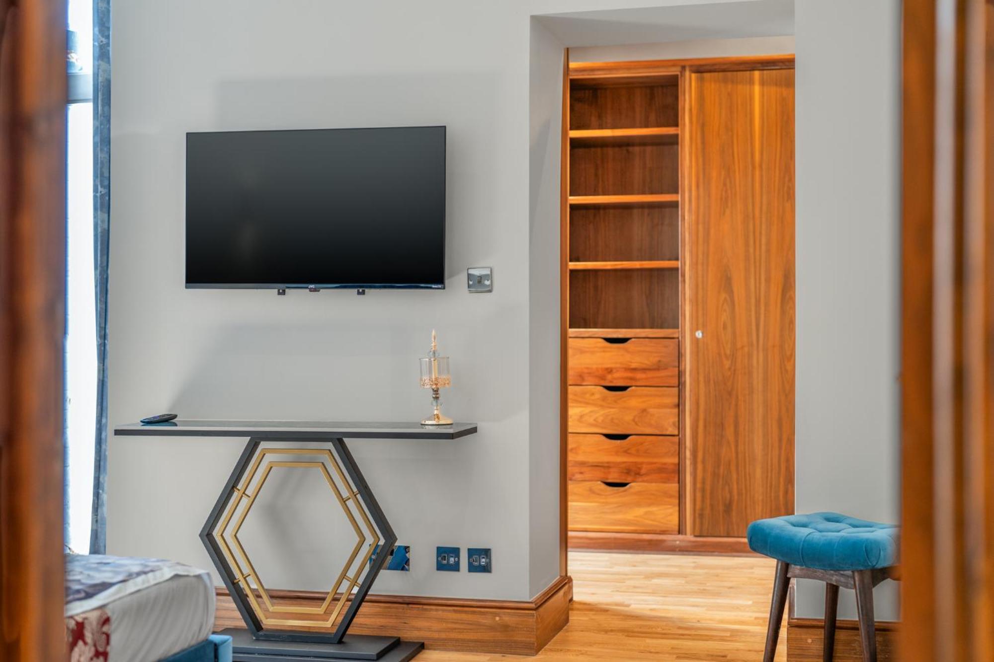 250 Sqm Mega Mansion Apartamento